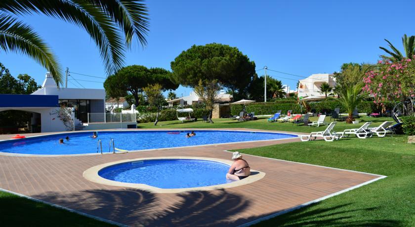 Carvoeiro Garden Hotel Ruang foto