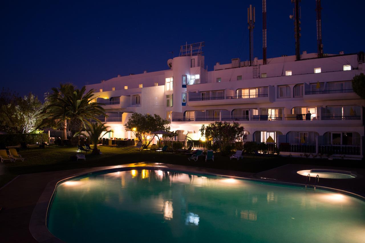 Carvoeiro Garden Hotel Ruang foto
